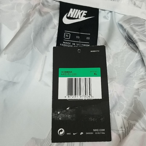 Nike Floral Cropped Windrunner Jacket AR5151 100 - Picture 12 of 14